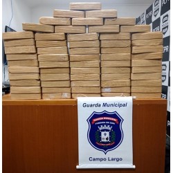 Prejuízo milionário para o tráfico: Guarda Municipal de Campo Largo apreende mais de 60 kg de crack em motocicleta de luxo